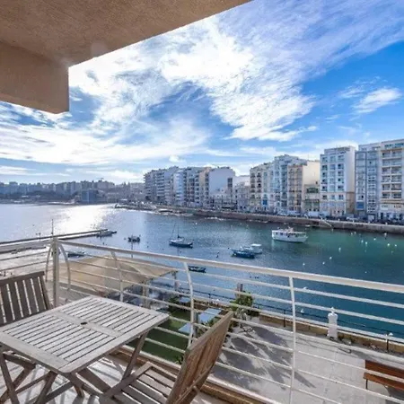 St Julians Seafront Apartment *