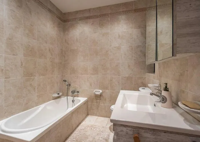 St Julians Seafront דירה *