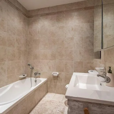 St Julians Seafront Apartament *